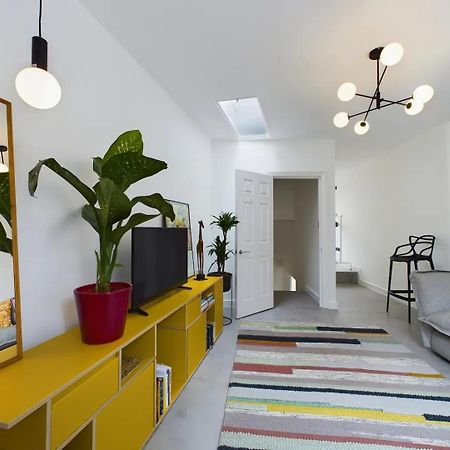 Pass The Keys Stylish Flat Heart Of Hackney Apartment ลอนดอน ภายนอก รูปภาพ